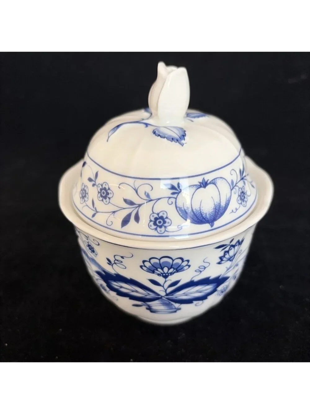 Vintage Retsch Blue Onion Sugar Bowl w Lid Blue White Porcelain Germany 4.75in